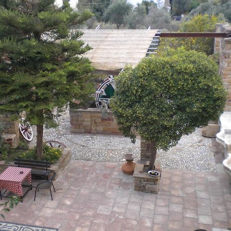 كامبوس Topakas House المظهر الخارجي الصورة